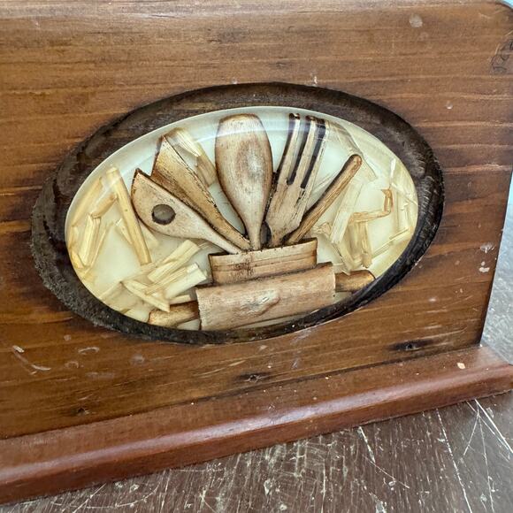 Vintage‎ Retro Wood Caddy Napkins Salt Pepper Shaker with handle - Picture 2 of 10